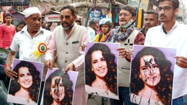 Congressmen set the poster on fire by sooting the poster of Kangana Ranaut